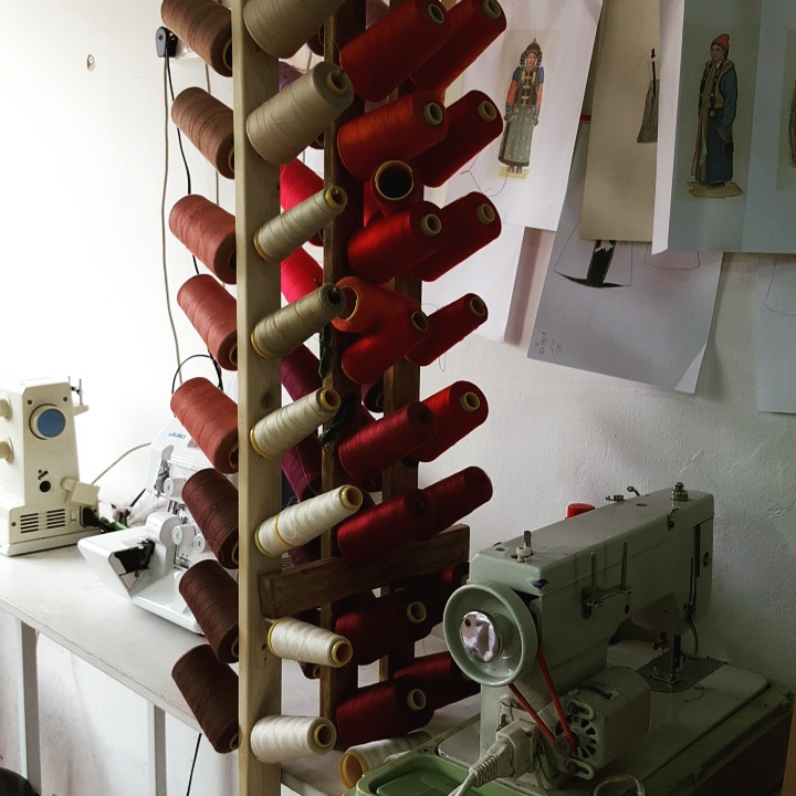 כמה יפים החוטים הצבעוניים